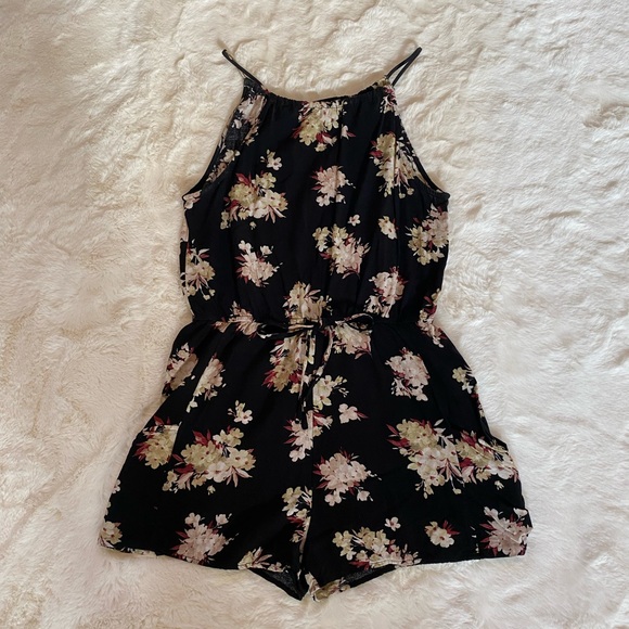 2 Super Cute Rompers! - Picture 3 of 9